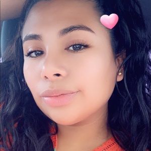 Meet your Posher, Mayra